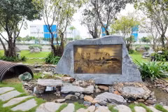 Một góc không gian văn hóa Đại tướng Võ Nguyên Giáp tại Khu công nghiệp Nam Cầu Kiền. (Ảnh: TTXVN phát)