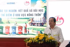 Phó Chủ tịch UBND tỉnh Long An Nguyễn Minh Lâm phát biểu tại hội nghị. (Ảnh: Đức Hạnh/TTXVN)