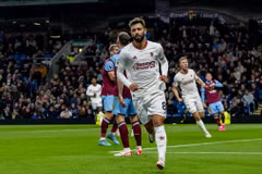 Premier League: M.U thắng nhọc, Manchester City vẫn vô đối