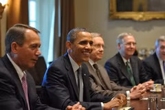 Tổng thống Mỹ Barack Obama trong cuộc họp với các lãnh đạo Nghị viện về thâm hụt ngân sách ngày 14/7. (Nguồn: AFP/TTXVN)