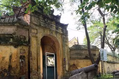 Cổng Hậu Lâu, tại số 9 đường Hoàng Diệu thuộc Khu di tích Hoàng thành Thăng Long. (Ảnh: Nhật Anh/TTXVN)