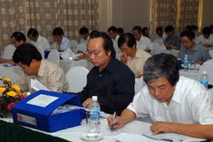 Chung khảo Giải Báo chí Quốc gia lần thứ 6 - năm 2011. (Ảnh: Nguyễn Thủy/TTXVN)