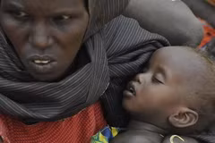 Người tị nạn Somalia mới đến tại trại tị nạn Daadab ngày 10/7. (Nguồn: AFP/TTXVN)