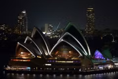 Nhà hát Opera Sydney hưởng ứng Giờ Trái Đất. (Nguồn: phys)