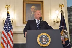 Tổng thống Mỹ Donald Trump phát biểu về vụ xả súng ở Las Vegas, tại Washington, DC ngày 2/10. (Nguồn: AFP/TTXVN)