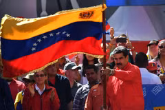 Tổng thống Venezuela Nicolas Maduro tham gia cuộc tuần hành ủng hộ Chính phủ ở Caracas ngày 23/2/2019. (Nguồn: THX/ TTXVN)
