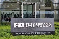 Biển hiệu bên ngoài tòa nhà trụ sở của Liên đoàn Công nghiệp Hàn Quốc. (Nguồn: businesskorea)