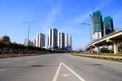 Một đoạn tuyến Xa lộ Hà Nội, thành phố Thủ Đức. (Ảnh: Hồng Đạt/TTXVN)
