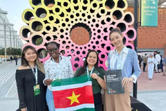 Bảo Ngọc cùng các đại biểu tham dự Hội nghị Thanh niên về Biến đổi khí hậu toàn cầu. (Ảnh: CTV/Vietnam+)