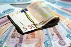 Cảnh sát Italy thu 17 triệu euro tiền giả được chế tác tinh vi