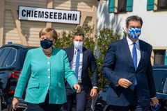 Thủ tướng Đức Merkel gặp Thủ hiến bang Bayern Söder. (Nguồn: DPA)