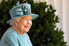 Hình ảnh lễ kỷ niệm sinh nhật giản dị của Nữ hoàng Anh Elizabeth II