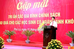 Phê chuẩn Phó Chủ tịch Ủy ban Nhân dân tỉnh Hà Nam và Bình Phước 