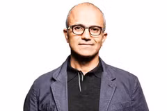 Nadella làm CEO Microsoft, Bill Gates rời ghế chủ tịch
