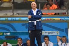 Brazil thua thảm Đức, song HLV Scolari vẫn chưa chịu từ chức