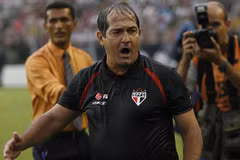Huyền thoại Zico tiến cử người thay Scolari dẫn dắt tuyển Brazil