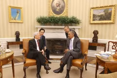 Tổng Bí thư Nguyễn Phú Trọng hội đàm với Tổng thống Hoa Kỳ Barack Obama. (Ảnh: Trí Dũng/TTXVN)