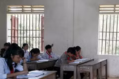 Đình chỉ Hiệu trưởng trường tiểu học để học sinh “ngồi nhầm lớp"