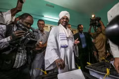 Sudan quyết định kéo dài thời gian tổng tuyển cử thêm 1 ngày