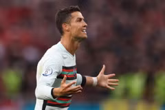 Cú đúp vào lưới Hungary đưa Ronaldo thành chân sút vĩ đại nhất EURO