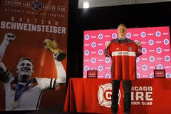 Bastian Schweinsteiger ra mắt đội bóng mới Chicago Fire.