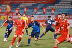 Câu lạc bộ Viettel bị đội khách TopenLand Bình Định cầm hòa với tỷ số 0-0 trong trận đấu sớm nhất vòng 4 giai đoạn lượt về V-League 2023. (Ảnh: Việt Anh/Vietnam+)
