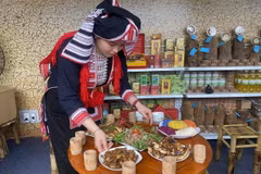 Món ăn tiêu biểu, đặc sắc của đồng bào các dân tộc Hà Giang tham dự Lễ hội. (Ảnh: Minh Tâm/TTXVN)