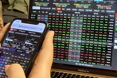 VN-Index đã kiểm nghiệm thành công ngưỡng hỗ trợ 1.250 điểm và nền tích lũy đủ tốt để có thể vượt cản 1.300 điểm. (Ảnh: Vietnam+)