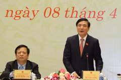 Tổng Thư ký, Chủ nhiệm Văn phòng Quốc hội Bùi Văn Cường chủ trì. (Ảnh: Văn Điệp/TTXVN)