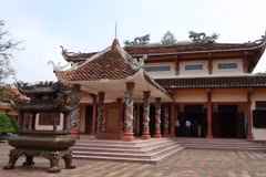 Điện thờ Tây Sơn tam kiệt. (Nguồn: Tổng cục Du lịch)