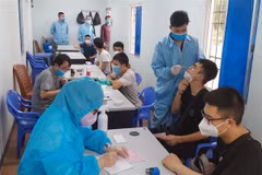 Bộ Y tế giải quyết vướng mắc về khai báo y tế trước khi xuất nhập cảnh