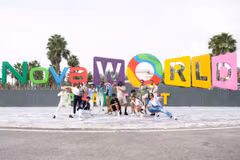 Dàn nam vương check-in góc sống ảo biểu tượng ngay khi vừa đặt chân đến NovaWorld Phan Thiet.