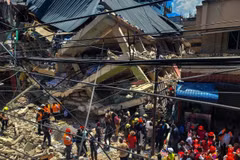Hiện trường vụ sập tòa nhà ở Kariakoo, Dar es Salaam (Tanzania), ngày 16/11/2024. (Ảnh: THX/TTXVN)