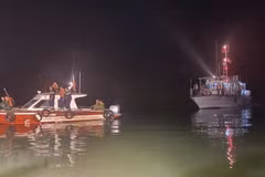 Vụ máy bay rơi trên biển: Huy động hơn 200 người tham gia cứu hộ 