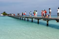 Du khách tại Maldives. (Nguồn: Reuters)
