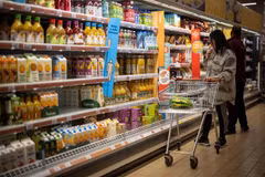 GDP của Anh trong tháng Tư tăng nhờ chi tiêu tiêu dùng mạnh lên