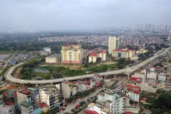 Đoạn tuyến trên cao cuối cùng của tuyến metro Nhổn - ga Hà Nội thuộc địa bàn quận Bắc Từ Liêm. (Ảnh: Thành Đạt/TTXVN)