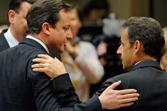 Ông David Cameron (trái) và ông Nikolas Sarzoky được cho là luôn kề vai sát cánh trong vấn đề Libya (Nguồn: AFP)