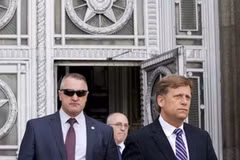 Ông Michael McFaul rời Bộ Ngoại giao Nga hôm 10/6 (Nguồn: AFP)