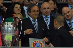 Pep Guardiola giành chiếc cúp thứ 10 sau 3 năm!