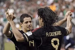Chicharito và De Nigris là những người hùng của Mexico (Nguồn: AP)