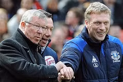 Sir Alex tin tưởng David Moyes sẽ làm tốt nhiệm vụ mà ông trao lại (Nguồn: Guardian)