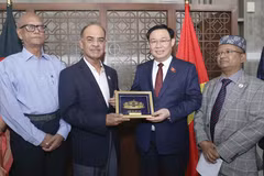 Chủ tịch Quốc hội tiếp Chủ nhiệm Ủy ban Đối ngoại Quốc hội Bangladesh