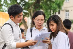 Thí sinh dự thi tốt nghiệp trung học phổ thông. (Ảnh: PV/Vietnam+)