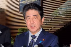 Thủ tướng Nhật Bản Shinzo Abe trong một cuộc họp báo ở thủ đô Tokyo. (Nguồn: AFP/TTXVN)