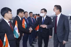 Lễ tiễn Chủ tịch Quốc hội Vương Đình Huệ tại sân bay quân sự Palam, New Delhi, Ấn Độ. (Ảnh: Doãn Tấn/TTXVN)