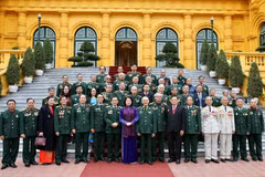 Phó Chủ tịch nước tiếp đại biểu CCB Trung đoàn 271 Quân khu Trị Thiên