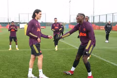 Cavani (trái) tập luyện cùng đồng đội nhưng nhiều khả năng sẽ không ra sân đấu PSG. (Nguồn: Getty Images)