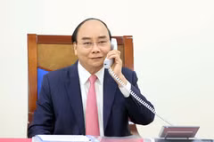 Thủ tướng Nguyễn Xuân Phúc điện đàm với Thủ tướng Hà Lan Mark Rutte. (Ảnh: Thống Nhất/TTXVN)