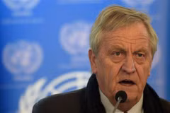 ặc phái viên LHQ Nicholas Haysom tại cuộc họp báo ở Kabul, Afghanistan, ngày 14/2/2016. (Ảnh: AFP/TTXVN)